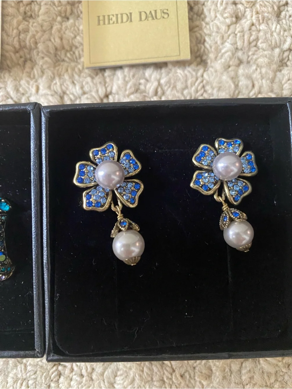 Heidi Daus 3 earrings and 1 bracelet NIB - Picture 4 of 7